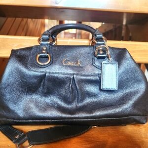 Coach Blk leather Ashley satchel